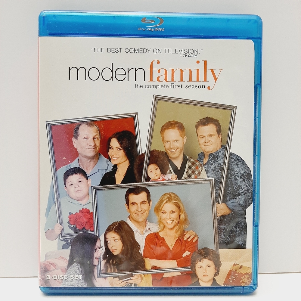 🍒4 for $20🍒 Modern Family - Season One Blu-Ray TV Series
